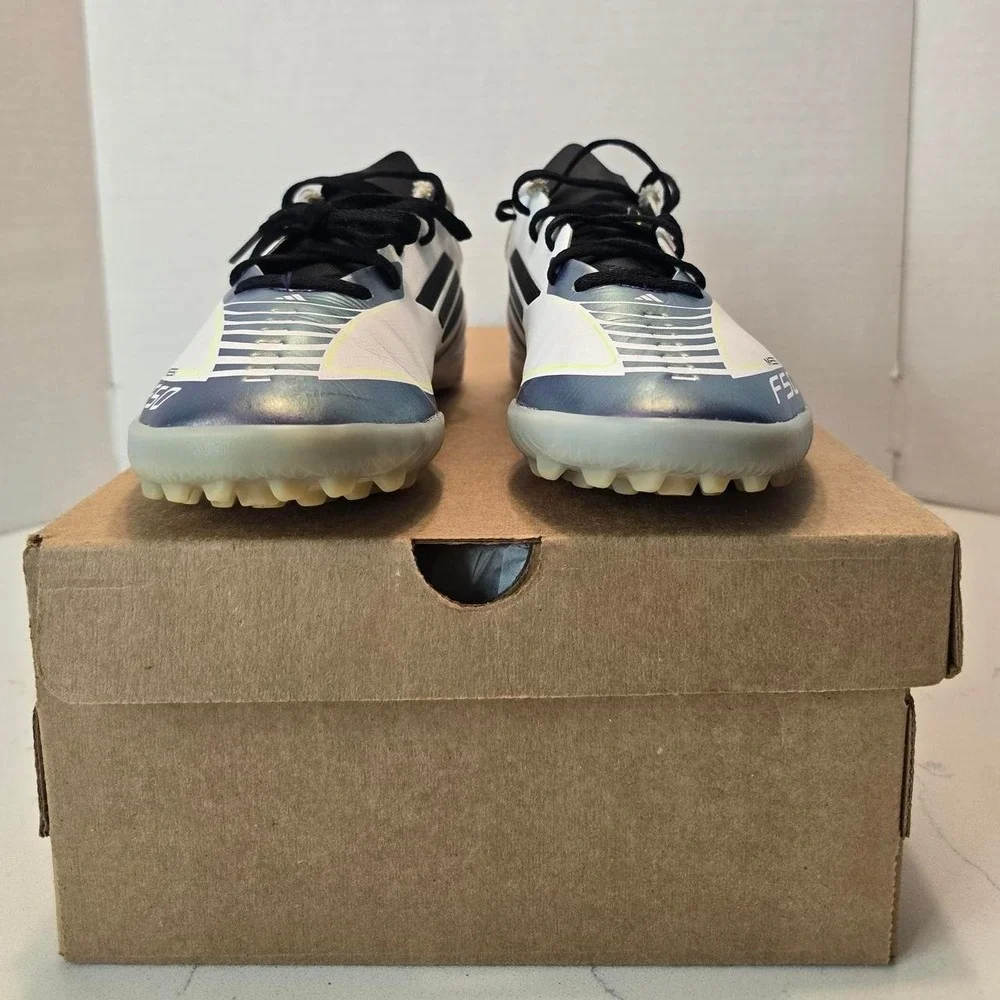 The Unbranded Brand adidas f50